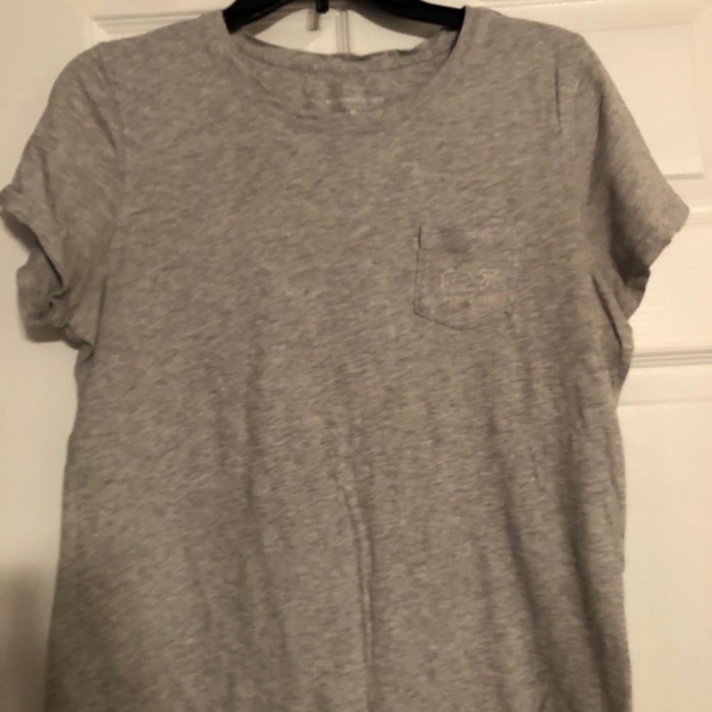 Girls vineyard vine Tshirt